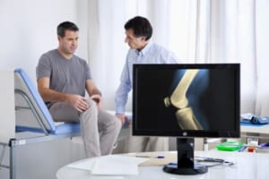 変形性膝関節症の運動治療は医師に相談